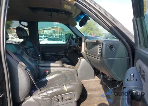 2002 GMC Sierra 2500Hd Sle из США, поврежденный, VIN 1GTHK23122F197153